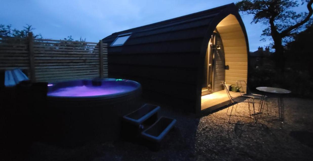 Odli Glamping - Deri Apartment Уелшпул Екстериор снимка