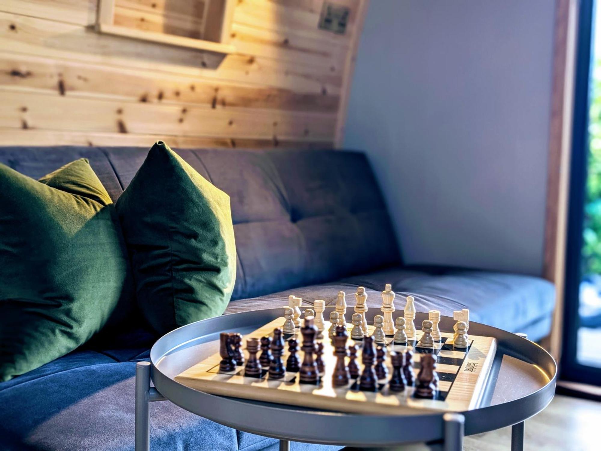 Odli Glamping - Deri Apartment Уелшпул Екстериор снимка